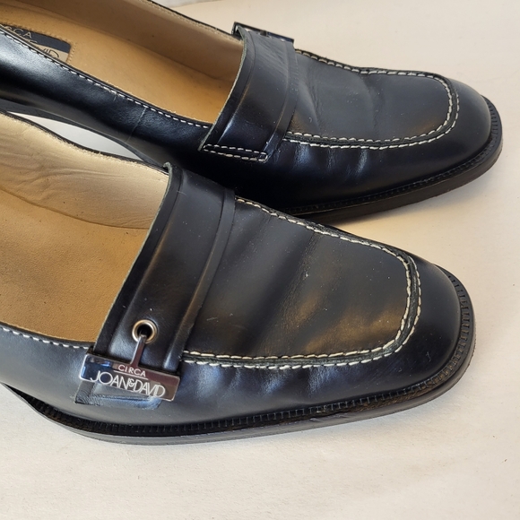 Circa Joan&David black leather white stitching heeled loafer size 9M - Picture 3 of 16